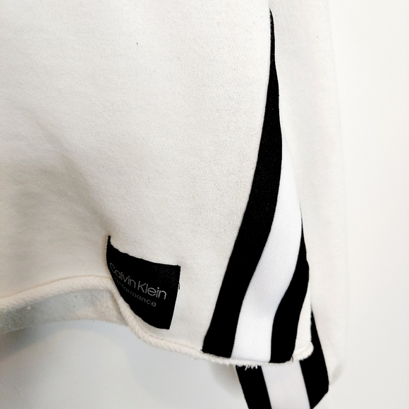 Calvin Klein Performance Cropped Sweatshirt Large - Picture 10 of 13